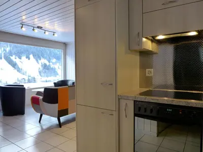 Küche/Küchenzeile in der Unterkunft Holiday Home Chalet Guldeli by Interhome