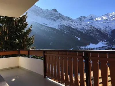 Ein allgemeiner Bergblick oder ein Berglick von der Ferienwohnung aus