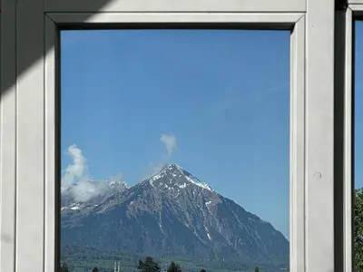 Ein allgemeiner Bergblick oder ein Berglick von des Hotels aus