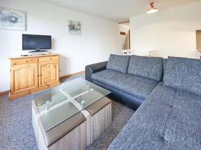 TV/Unterhaltungsangebot in der Unterkunft Apartment Hameau D001 by Interhome