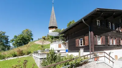 Ein Garten an der Unterkunft Chalet Arven