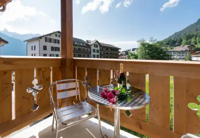 Ein allgemeiner Bergblick oder ein Berglick von der Ferienwohnung aus