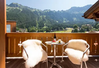 Ein allgemeiner Bergblick oder ein Berglick von der Ferienwohnung aus