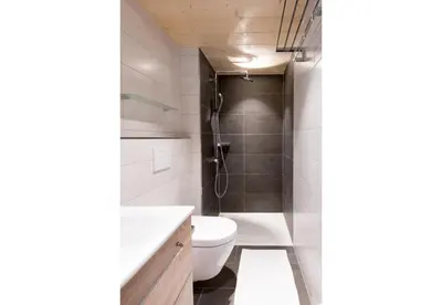 Ein Badezimmer in der Unterkunft Chalet Ledibach