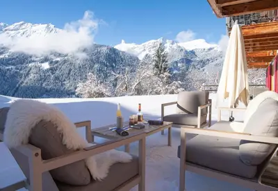 Ein allgemeiner Bergblick oder ein Berglick von der Ferienwohnung aus