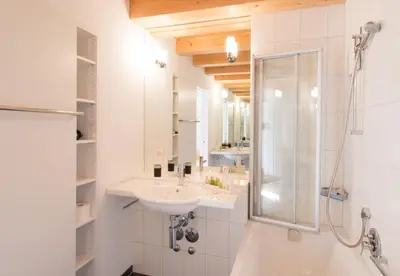 Ein Badezimmer in der Unterkunft Chalet Wyssbirg