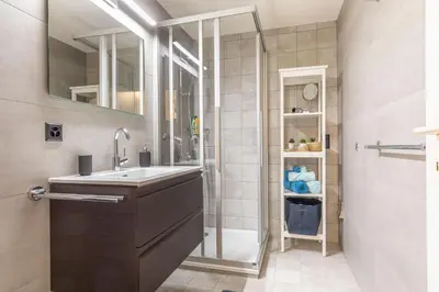 Ein Badezimmer in der Unterkunft Seehüsli near Interlaken, Grindelwald and Lauterbrunnen