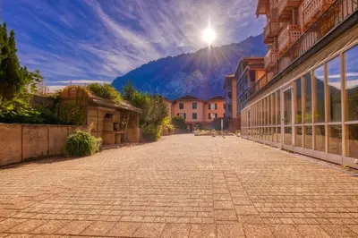 Ein allgemeiner Bergblick oder ein Berglick von der Ferienwohnung aus