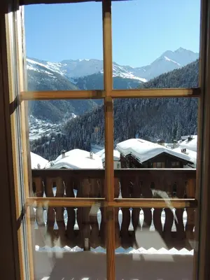 Ein allgemeiner Bergblick oder ein Berglick von der Ferienwohnung aus