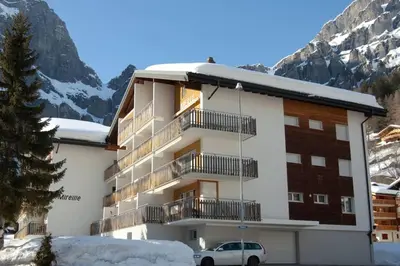 Ein allgemeiner Bergblick oder ein Berglick von der Ferienwohnung aus