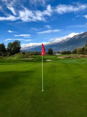 Ein allgemeiner Bergblick oder ein Berglick von des Resorts aus