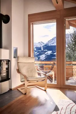 Ein allgemeiner Bergblick oder ein Berglick von der Ferienwohnung aus