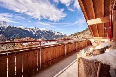 Ein allgemeiner Bergblick oder ein Berglick von der Ferienwohnung aus