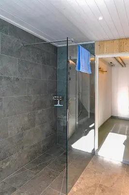 Ein Badezimmer in der Unterkunft Haus Sonnboden