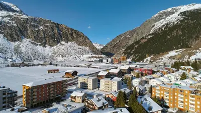 Ein allgemeiner Bergblick oder ein Berglick von des Ferienhauses aus
