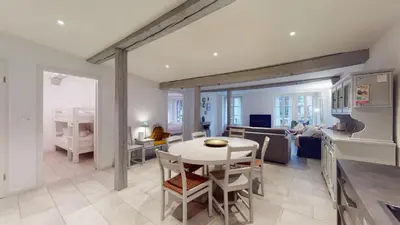 TV/Unterhaltungsangebot in der Unterkunft Beautiful apartment in the heart of the old city