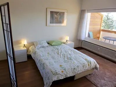 Ein Bett oder Betten in einem Zimmer der Unterkunft Studio Eperon B 22 by Interhome