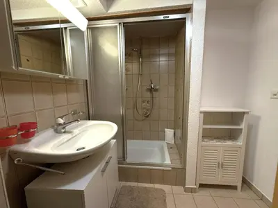 Ein Badezimmer in der Unterkunft Chalet-Etage Mitten im Dorf