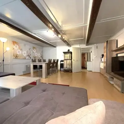 Chalet-Etage Mitten im Dorf