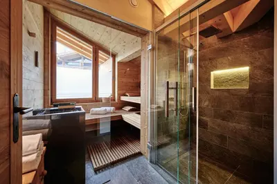 Ein Badezimmer in der Unterkunft The Grindelwald Penthouse - GRINDELHOMES