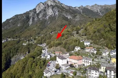 Ein allgemeiner Bergblick oder ein Berglick von der Ferienwohnung aus