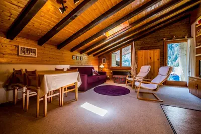 Ein Sitzbereich in der Unterkunft Appartement cosy au centre de Grimentz