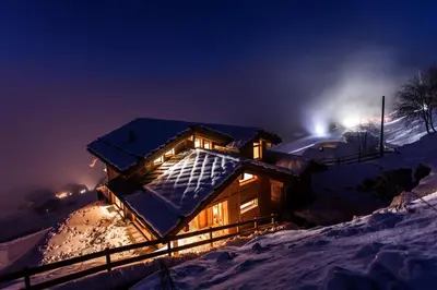 Chalet Ibex, à côté de la piste de Veysonnaz im Winter