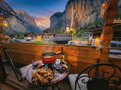 Ein allgemeiner Bergblick oder ein Berglick von der Ferienwohnung aus