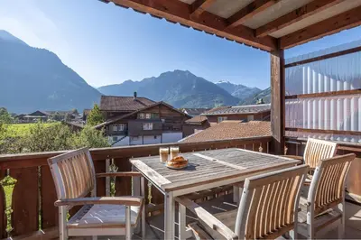 Ein allgemeiner Bergblick oder ein Berglick von der Ferienwohnung aus