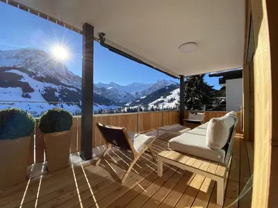 Ein allgemeiner Bergblick oder ein Berglick von der Ferienwohnung aus