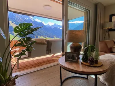 Ein allgemeiner Bergblick oder ein Berglick von der Ferienwohnung aus