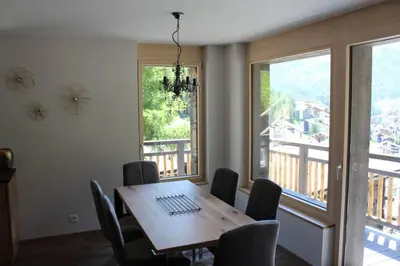 Ein Balkon oder eine Terrasse in der Unterkunft Matterhorn 2.5 Zimmerwohnung