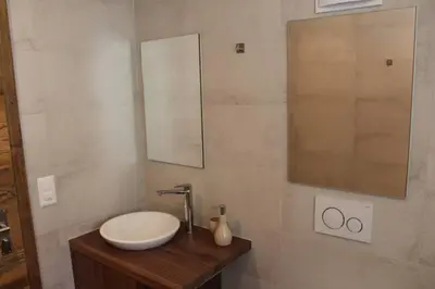 Ein Badezimmer in der Unterkunft Matterhorn 2.5 Zimmerwohnung