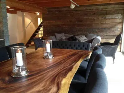 Ein Sitzbereich in der Unterkunft Chalet M