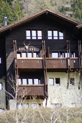 Das Gebäude in dem sich die Ferienwohnung befindet