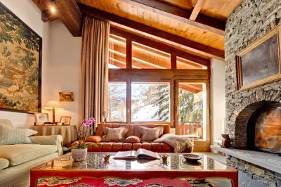 Ein Sitzbereich in der Unterkunft Chalet Zen Zermatt, 100m from Ski Lift and Piste