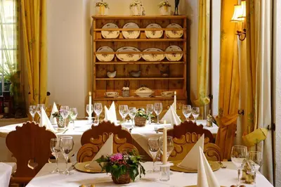 Ein Restaurant oder anderes Speiselokal in der Unterkunft Baeren Hotel, The Bear Inn