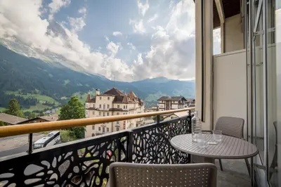 Ein allgemeiner Bergblick oder ein Berglick von des Hotels aus