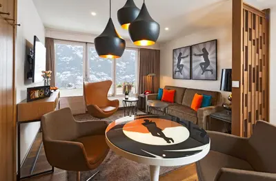 Ein Sitzbereich in der Unterkunft Eiger Mürren Swiss Quality Hotel