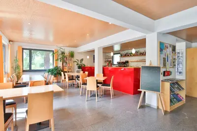 Ein Sitzbereich in der Unterkunft Eco-Hotel Cristallina