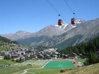 Ein allgemeiner Bergblick oder ein Berglick von des Hotels aus