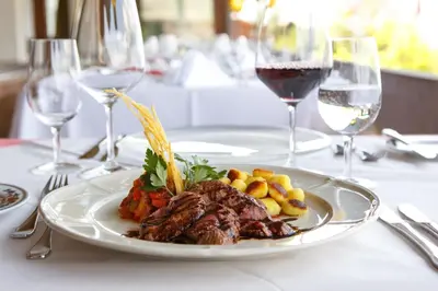 Essen im Hotel oder in der Nähe