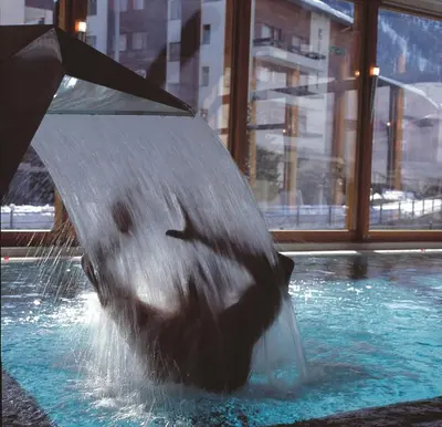 Der Swimmingpool an oder in der Nähe von Hotel Metropol & Spa Zermatt