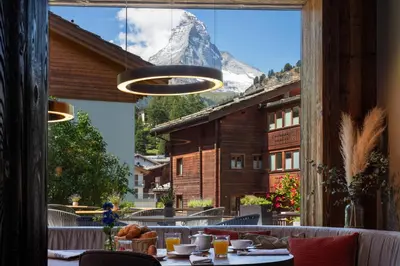 Ein allgemeiner Bergblick oder ein Berglick von des Hotels aus