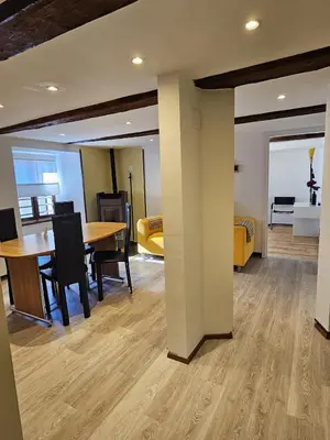 Ein Bett oder Betten in einem Zimmer der Unterkunft Airolo with private parking