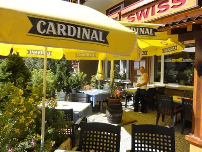 Ein Restaurant oder anderes Speiselokal in der Unterkunft Hotel Primavera