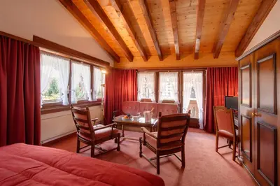 Ein Sitzbereich in der Unterkunft Hotel Astoria