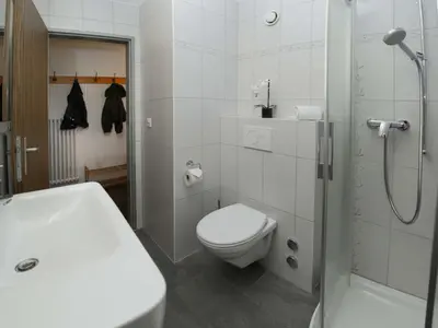 Ein Badezimmer in der Unterkunft Apartment Primavista-3 by Interhome