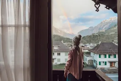 Ein allgemeiner Bergblick oder ein Berglick von des Hotels aus