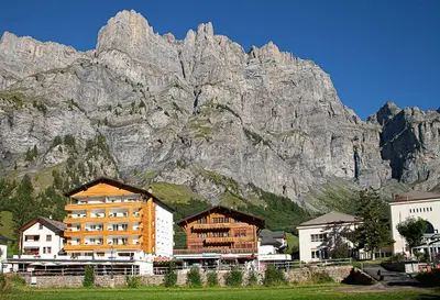 Ein allgemeiner Bergblick oder ein Berglick von des Hotels aus